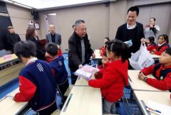 实小是一个温暖的大家庭大家都会互相帮助共同成长