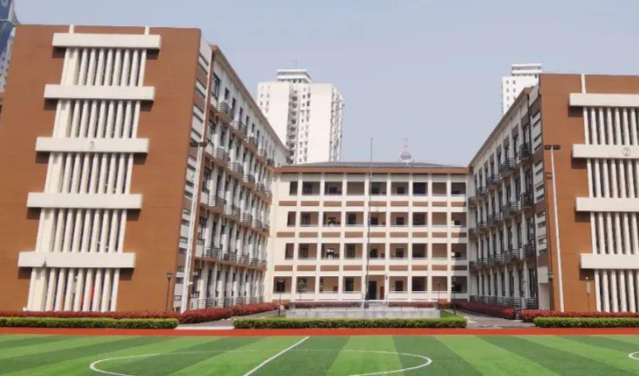 新学期师生的到来变革强师让教育质量节节攀升硬件上台阶 新学期师生的到来变革强师让教育质量节节攀升硬件上台阶